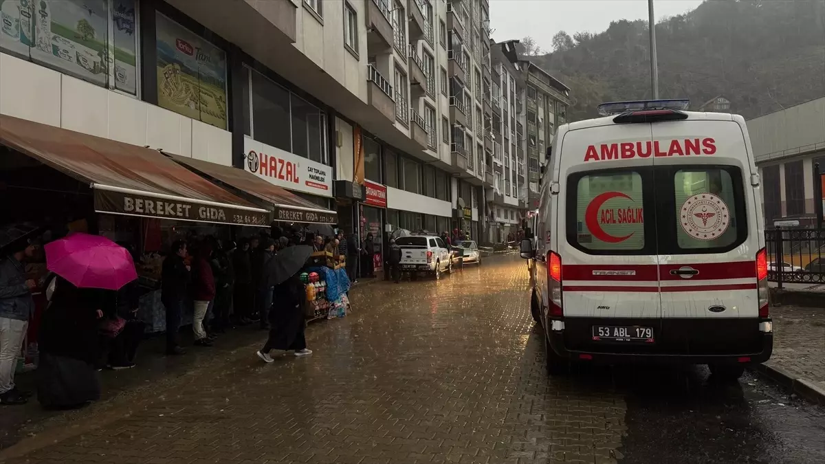 Rize’de Heyelan: 1 Ölü, 4 Yaralı